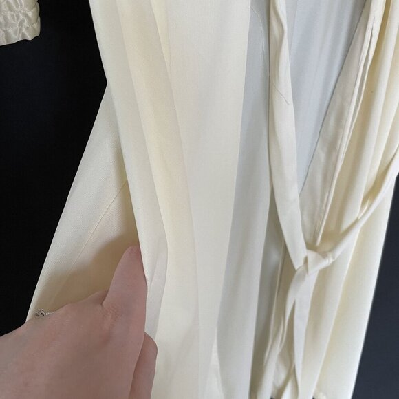 vintage valmode baby yellow robe 3/4 sleeves lingerie women's size small belted - Picture 5 of 8